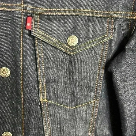 Men’s Levi’s Indigo Blue  Trucker Jacket Size Large - Picture 2 of 16